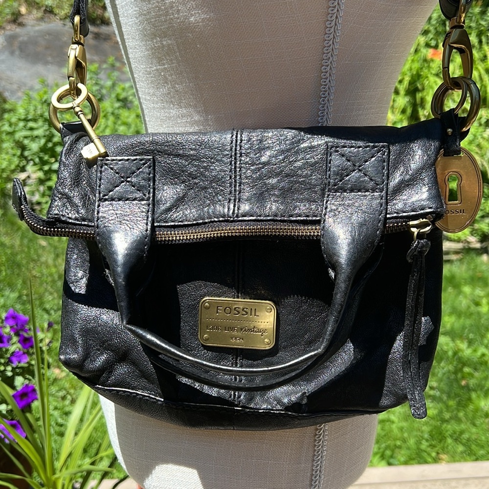 Fossil Modern Cargo Leather Fold over  Handbag Shoulder bag Crossbody Long live